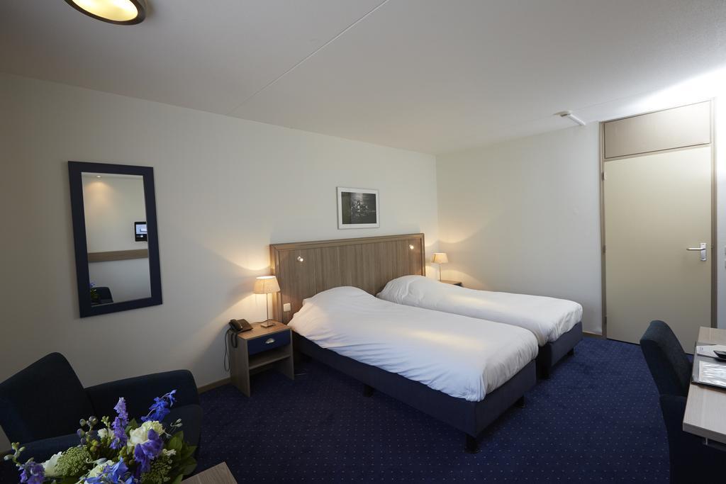 זווארטסלאוס Hotel Zwartewater חדר תמונה