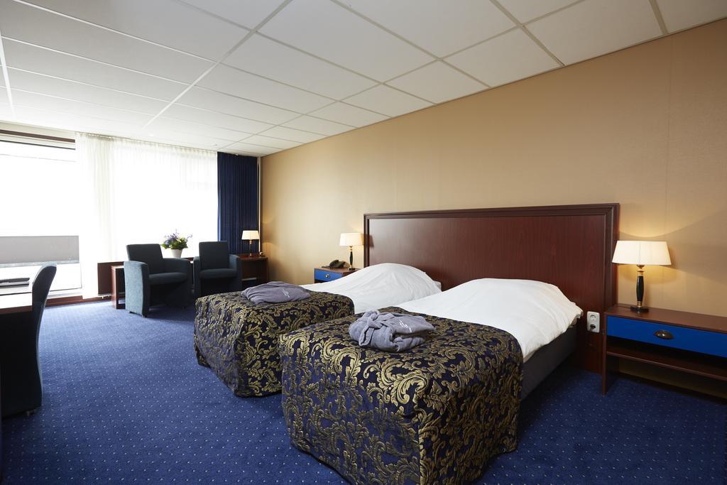 זווארטסלאוס Hotel Zwartewater מראה חיצוני תמונה
