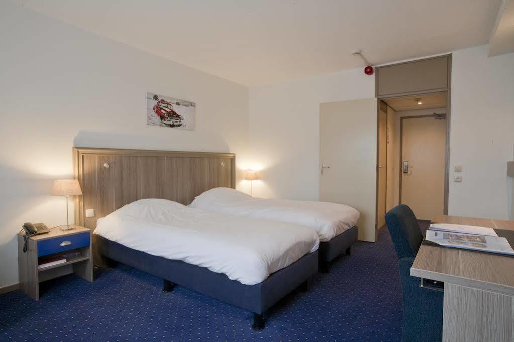 זווארטסלאוס Hotel Zwartewater מראה חיצוני תמונה