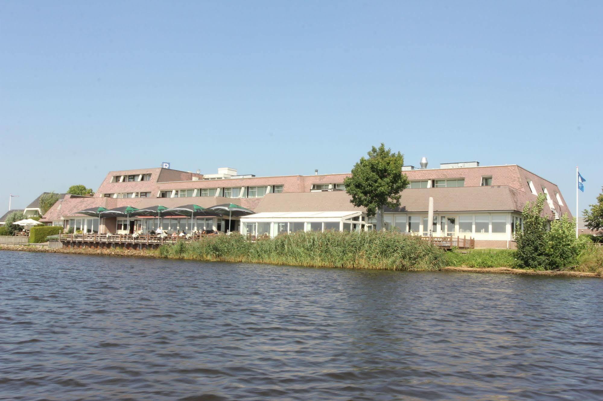 זווארטסלאוס Hotel Zwartewater מראה חיצוני תמונה