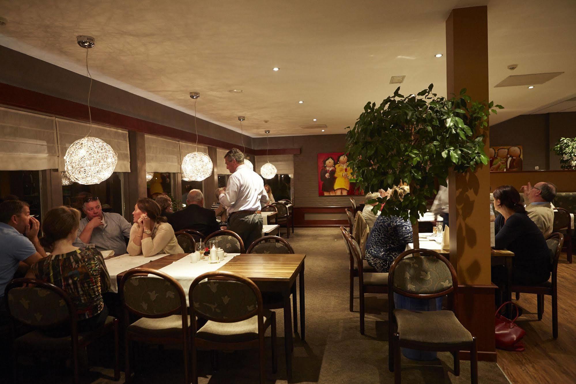 זווארטסלאוס Hotel Zwartewater מראה חיצוני תמונה
