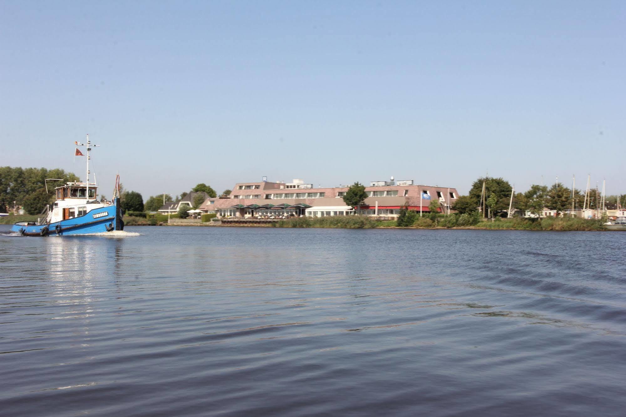 זווארטסלאוס Hotel Zwartewater מראה חיצוני תמונה